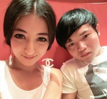 中国好声音第一季选手哈尼族小王子李维真超市