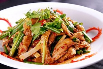 美味湘菜特色菜——葱香鸡的做法