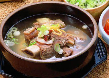 牛骨头汤是补钙的吗?什么人不宜喝牛骨汤?-31