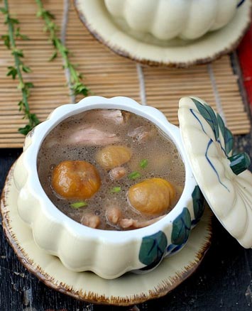 栗子母鸡汤怎么做 栗子母鸡汤怎么做