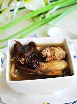 怎么做茶树菇汤?茶树菇土鸡汤的做法详解 怎么做茶树菇汤?茶树菇土鸡汤的做法详解