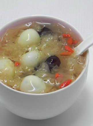 春季食疗美食系列之红枣冠耳鹌鹑蛋糖水 春季食疗美食系列之红枣冠耳鹌鹑蛋糖水