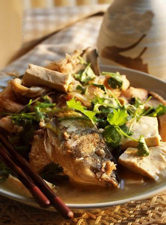 春季食疗美食系列之红烧鲤鱼炖豆腐 春季食疗美食系列之红烧鲤鱼炖豆腐
