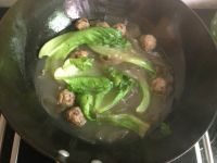 肉丸粉片青菜汤
