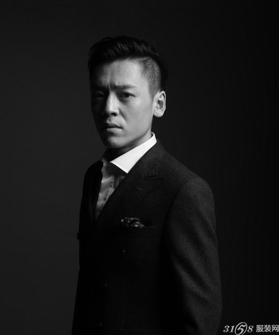 王紫逸《热血尖兵》收官 写真显绅士质感