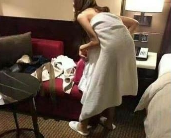 【马蓉被捉奸照片高清】马蓉出轨宋喆事件在线视频图片种子下载全程图片
