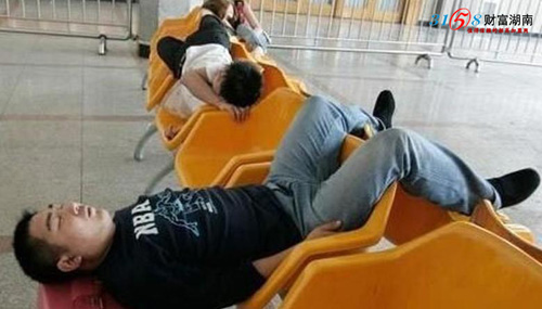 网络疯传各种极品奇葩睡姿
