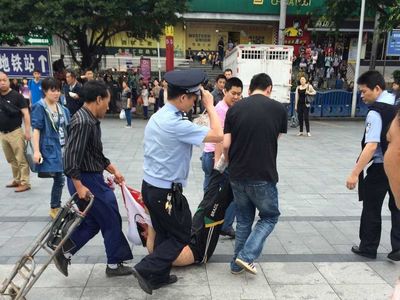 广州火车站持刀砍人事件现场照片