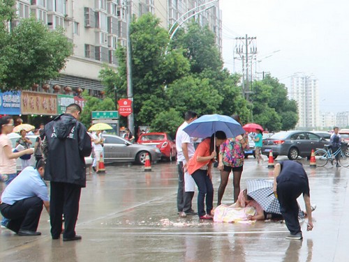 9月2日上午11时4左右,安徽省六安市区云路街路段发生一起道路交通