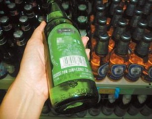 啤酒瓶爆炸致幼儿角膜受伤