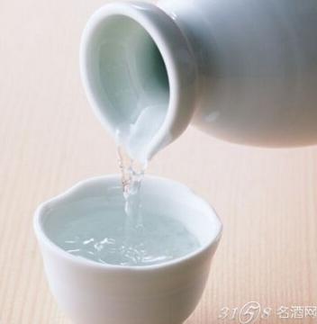 2016坐火车能带白酒吗?-3158名酒网