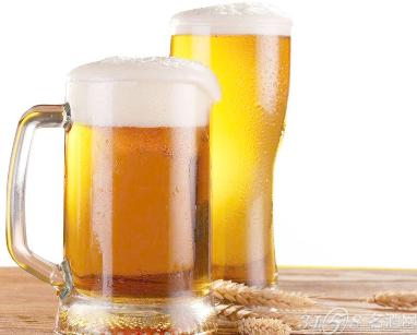 啤酒一般多少度_啤酒和鸡尾酒哪个度数高-315