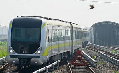 天津地铁2号线为了增加运能 年底将再添4列新车