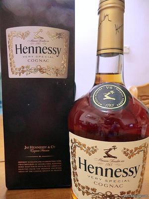 s是法国白兰地里最低的一个等级,hennessy very special cognac这酒在