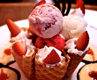 夏天什么冷饮最热销?雪芙蓉排队买-3158餐饮