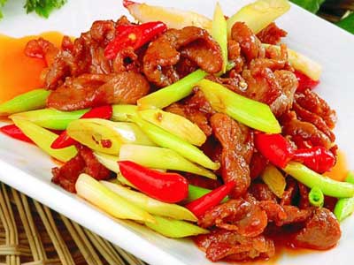 葱爆羊肉  葱爆羊肉 :sautéed lamb slices with scallion   北京菜