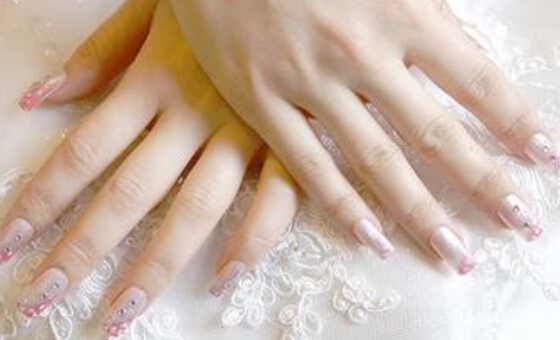 婚纱照指甲图片_照婚纱照指甲(3)