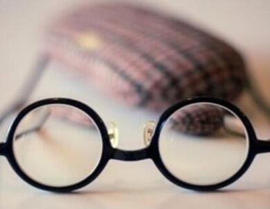 投资眼镜店成本多少?