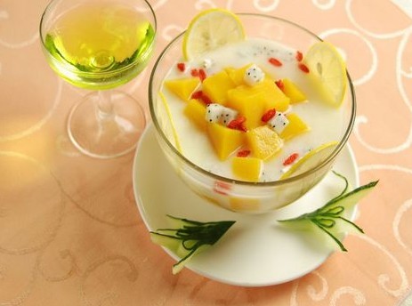 大学门口做什么生意?酸奶吧 利益十足