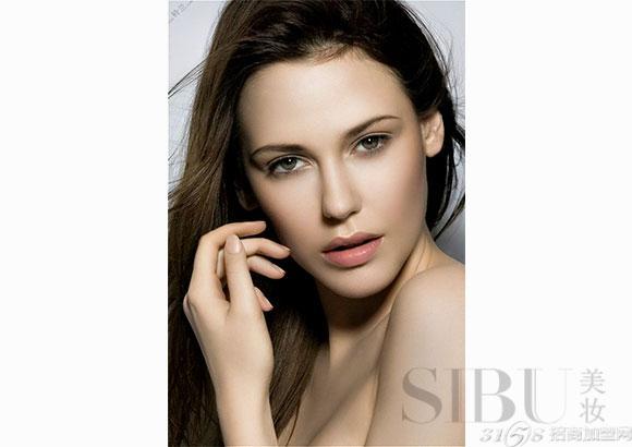 SIBU美妆:裸妆时尚潮流来袭,打造无瑕透白妆效