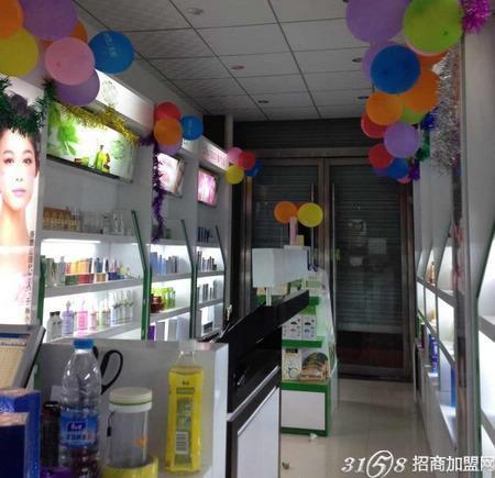 新手怎么开化妆品店?新手开化妆品店必学