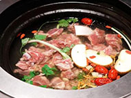 加盟牛肉火锅费用 三不牛腩费用更亲民