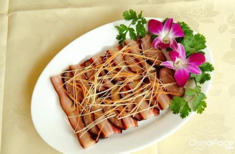 腊肉烟熏香不够 加上鳅鱼蒸来凑-舌尖上的商机