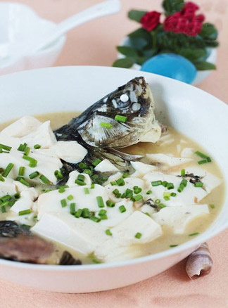 春季食疗美食系列之鲫鱼豆腐汤 春季食疗美食系列之鲫鱼豆腐汤