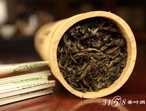 傣族竹筒香茶是如何制作