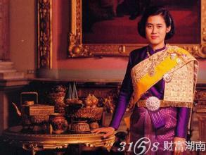 泰国国王简介图片 5f6c82e79141cc41c7d4ad96edbfe632.jpeg