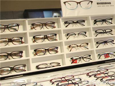 亿超眼镜加盟开店怎么样?前景好不好?