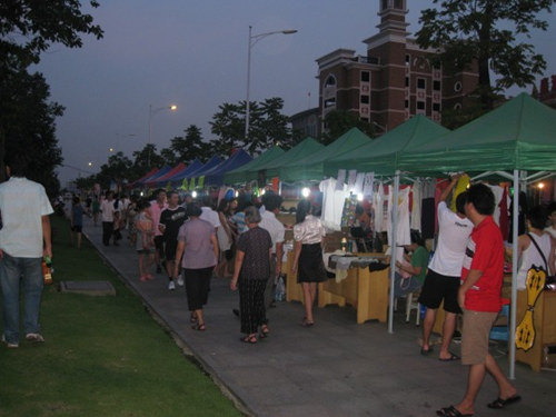 夜市摆地摊怎么赚钱