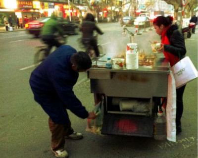 路边摊真的很挣钱吗? 路边摊真的很挣钱吗?