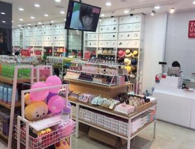 怎么样加盟饰品店 c1ba5bc9b44380361dcdc5c807c8b81b.jpg