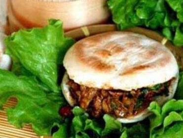 利用自己的小车做什么生意?痴馍肉夹馍投资好