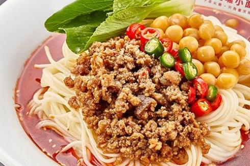 开个小面馆**吗 *记嘿小面为什么这么* 开个小面馆**吗 *记嘿小面为什么这么*