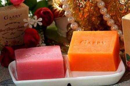 嘉柏俪香薰化妆品 嘉柏俪香薰化妆品