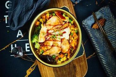拾煲街烩烧饭 拾煲街烩烧饭