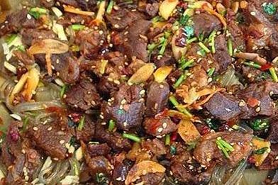 现在开一家*锅加盟店能**吗 现在开一家*锅加盟店能**吗