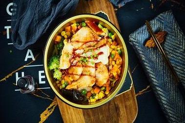 拾煲街燴燒飯 拾煲街燴燒飯