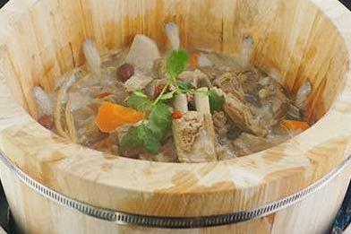 开个鱼你相伴喷泉鱼*锅店需要多少投资 开个鱼你相伴喷泉鱼*锅店需要多少投资