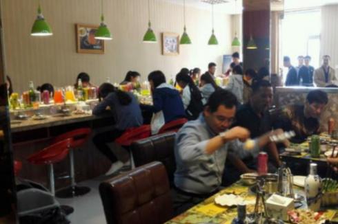现在年轻人自己做什么能挣* 现在年轻人自己做什么能挣*