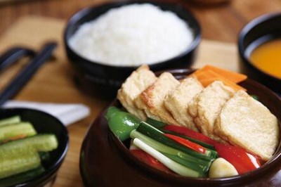 憨小二坛子焖肉加盟费用高吗 憨小二坛子焖肉加盟费用高吗
