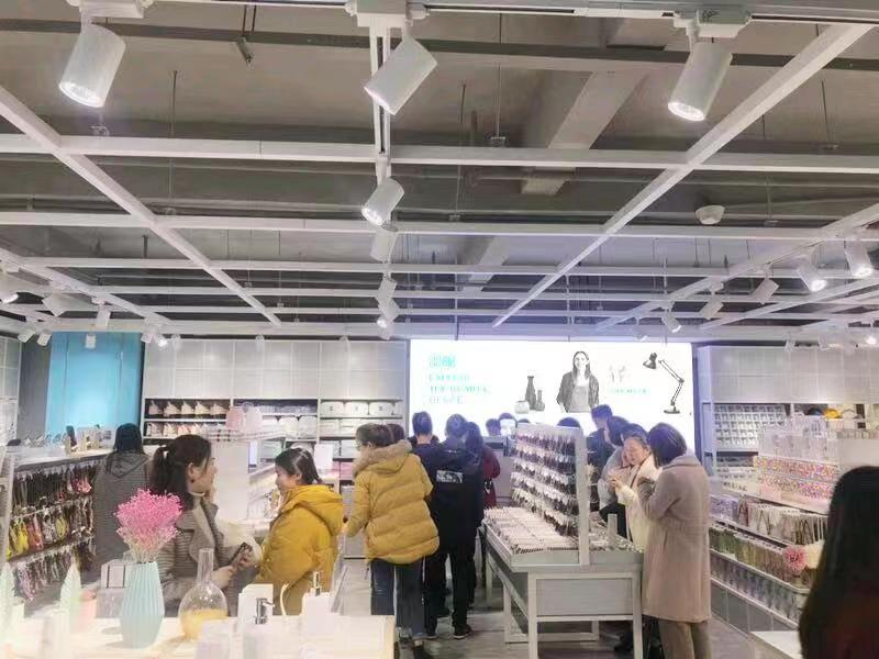 投资一个汽时尚百货店得多少* 芊荟**投资不高有市场 投资一个汽时尚百货店得多少* 芊荟**投资不高有市场