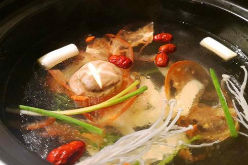 腩潮鲜牛腩*锅开加盟店需要准备什么 腩潮鲜牛腩*锅开加盟店需要准备什么