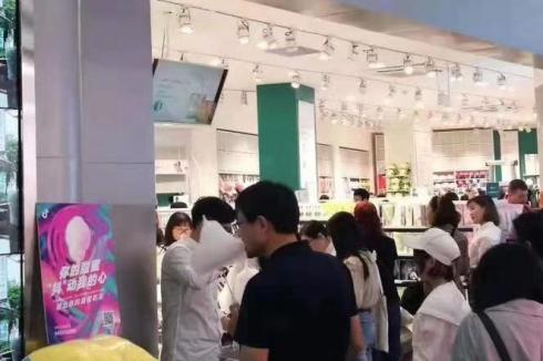 開個快時尚百貨需要投入多少* 快時尚百貨利潤大嗎 開個快時尚百貨需要投入多少* 快時尚百貨利潤大嗎