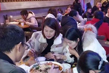 一代椒雄冒菜加盟费一般是多少呢 一代椒雄冒菜加盟费一般是多少呢