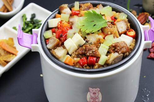 宝妈创业做什么好 爱尚焖小猪烤肉焖饭 宝妈创业做什么好 爱尚焖小猪烤肉焖饭