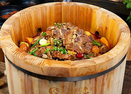 加盟餐饮店连锁 鱼你相伴喷泉鱼火锅生意好 加盟餐饮店连锁 鱼你相伴喷泉鱼火锅生意好