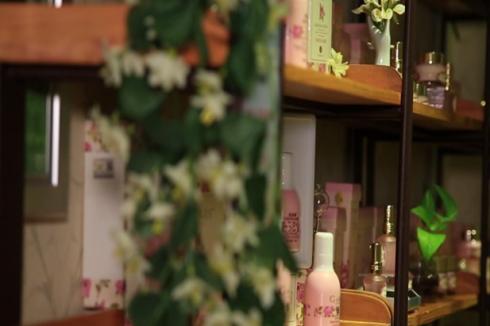 开化妆品店能**吗 嘉柏俪市场怎么样 开化妆品店能**吗 嘉柏俪市场怎么样